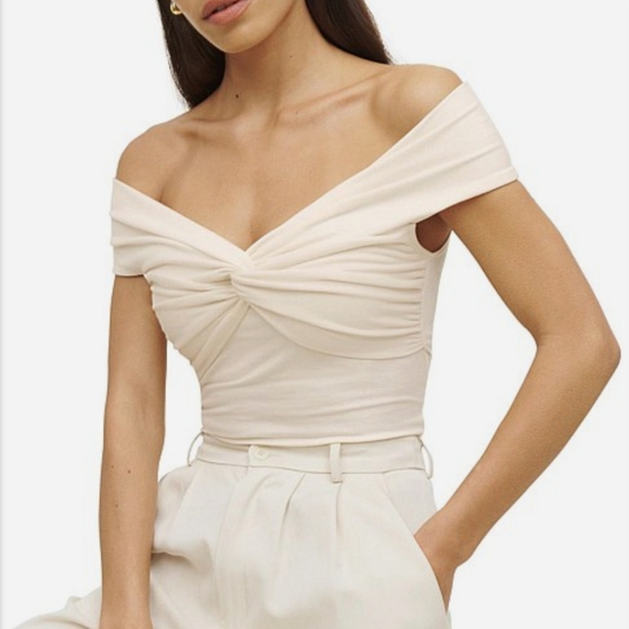 Reformation Ezlynn Off The Shoulder Knit Cream Ruched Tie Front Bodysuit - Picture 1 of 10